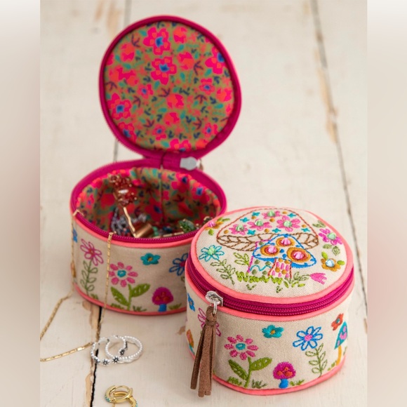 NATURAL LIFE Accessories - Natural Life Embroidered Jewelry Case - Mushroom NWT